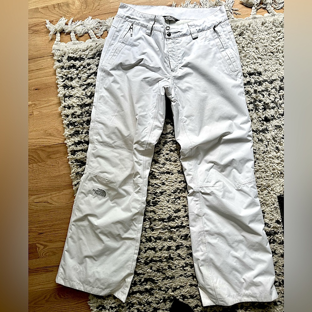 The North Face Women’s Insulated Snow Pants Size Medium